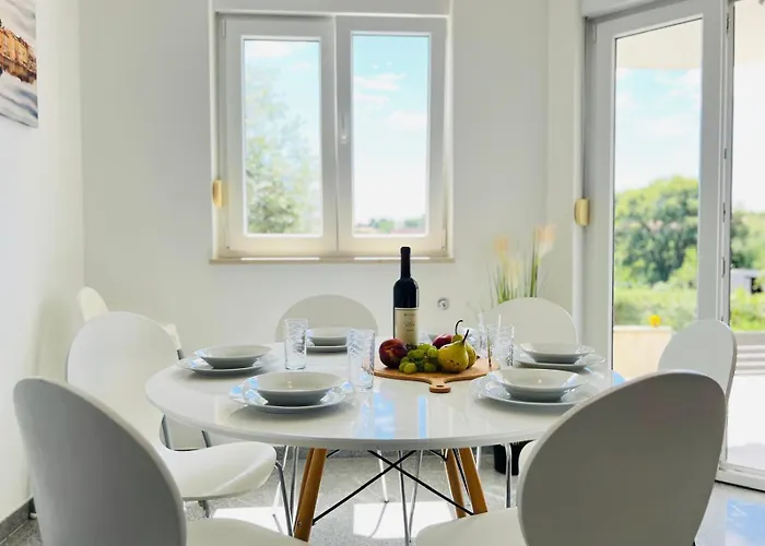 Lunabelle Apartman Póla